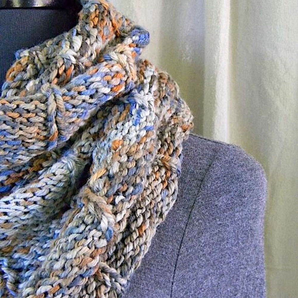 Handknit Variegated Neutral Grey Slip Stitch Infinity Reversible Unisex Cowl - Picture 4 of 6